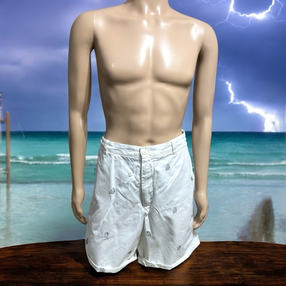 J. Crew “Broken In” Shorts White With Sailboats - Picture 4 of 16